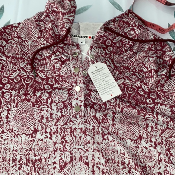 Maroon and Grey Hoddie - Picture 3 of 6